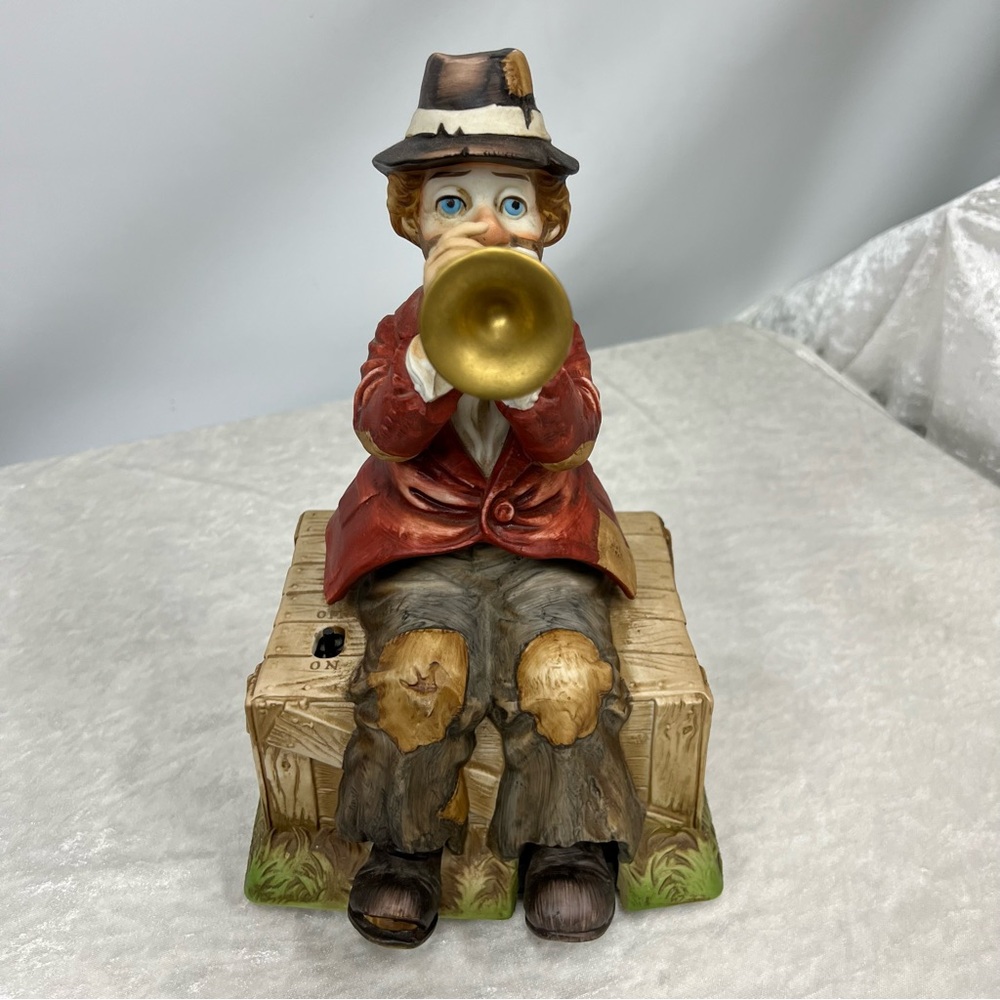 Vintage Melody in Motion Willie the Trumpeter hobo clown does not work